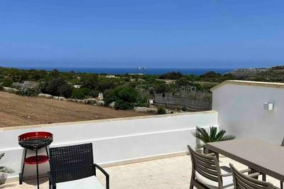 Brand new 3-level sea view apartment near beach