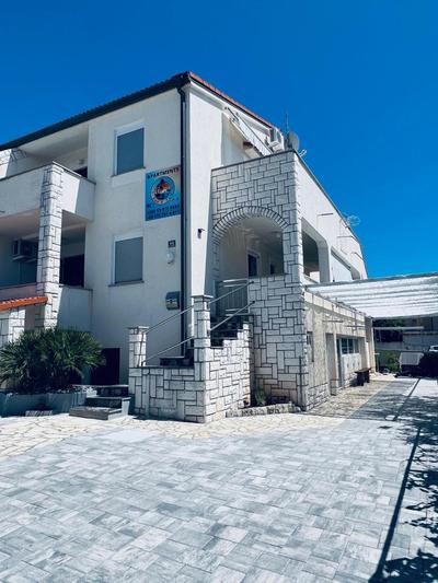 Sun n' Fun Apartments with Pool