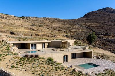 Homa Serifos pool villas