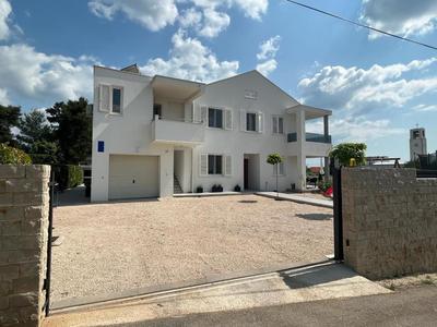 Haus Dalmatia with heated Pool