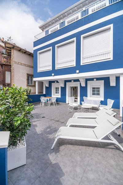 VILLA MARTA - Apartamentos céntricos junto al mar