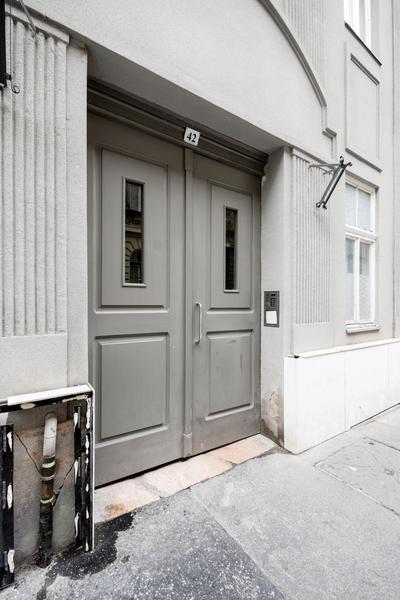 Stylish Downtown Studio