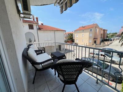 Apartment Burle 75