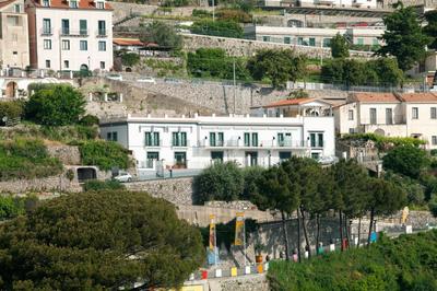 Suites in the Amalfi Coast - GuestHouse with Terrace near Amalfi - Breathtaking View of Ravello