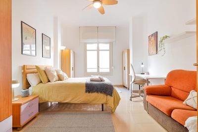C10 Spacious 5 Bedroom in Soho