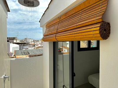 Peral Old Town Penthouse - EaW Homes