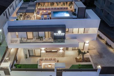 SAVVAS & MARIA PALACE