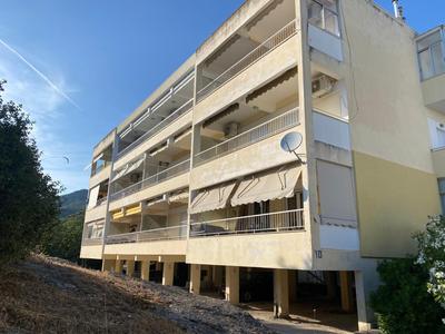Hilltop Luxury Apartment
