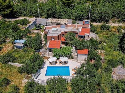 Villa Betelgeuse