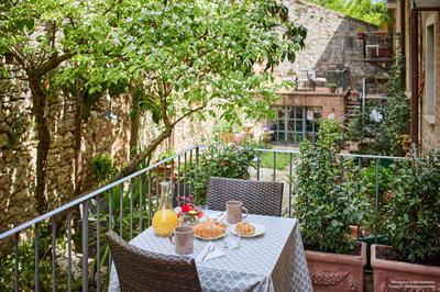 Residenza Stuart - La Casa Nido Nest House - Dimora storica