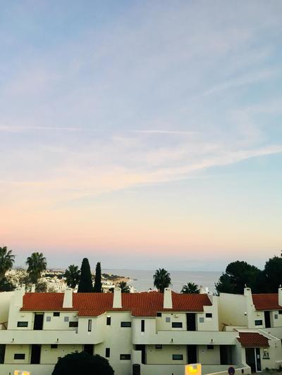 Cozy and Stylish Studio Apt - just 800m from the beach