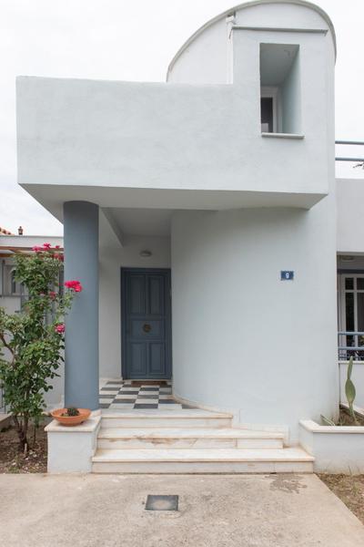 Met & Kas corner spacious house with countryard
