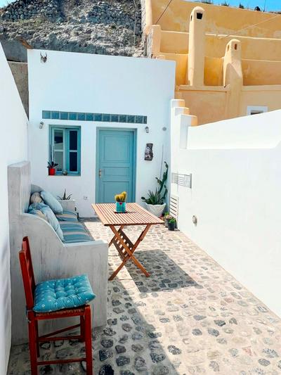 Poli Cave House Santorini