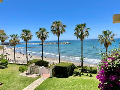 Marbella del Mar III Seafront by EaW Homes