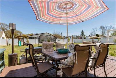 luxurious home spacious yard & above ground pool