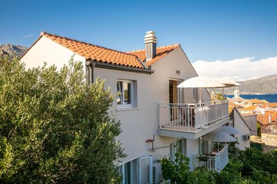 Apartments Karisima