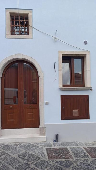 B&B Casa Vacanza nel Centro Storico di Montecalvo Irpino - Serafino Family