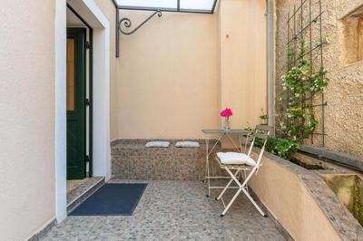 Calafati Apartment with private parking