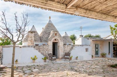 Trullo Nostress with pool