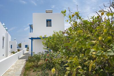 Studios Ninemia Serifos 3
