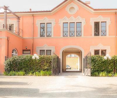 Casa Vera, exquisite 2 bedrooms 2 baths apartment with garden, A/C, close to Parking