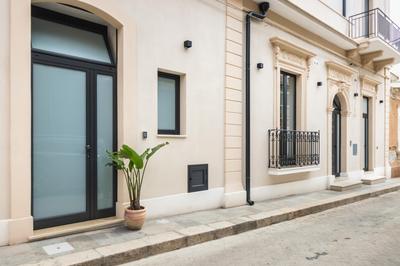 Lior Apartment