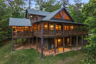 Incredible Views! - Pet Friendly - Aska Adventure Area - Bearfoot Bungalow