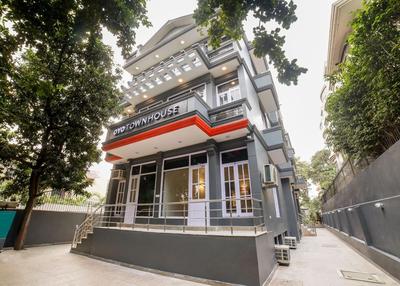 OYO 76804 OYO Townhouse 330