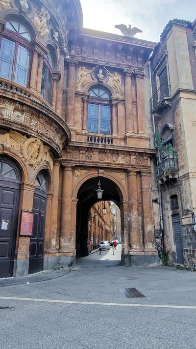 La casa dietro le quinte