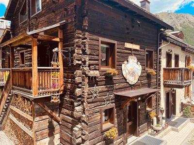 Chalet Nano