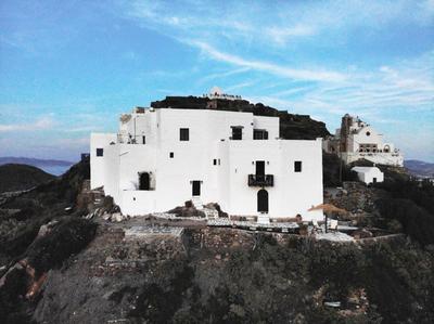 Castrum Traditional Sunset Suites