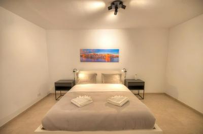 Spacious & Tastefully furnished 3 bedrooms RCUT1-1
