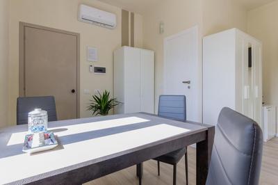 Center Rooms