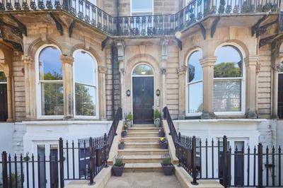 Host & Stay - Brooklands Timeless