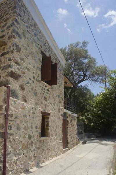 Rosales stone house