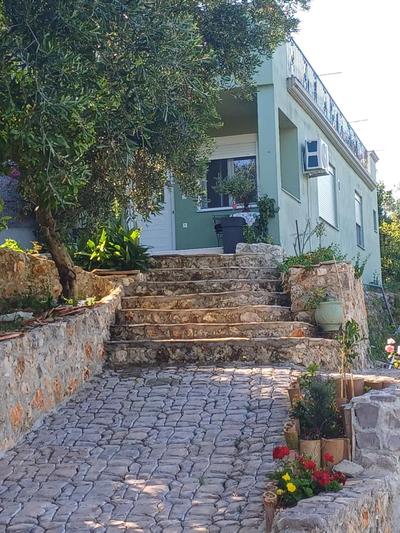 G.Tzanis Luxury Apartments