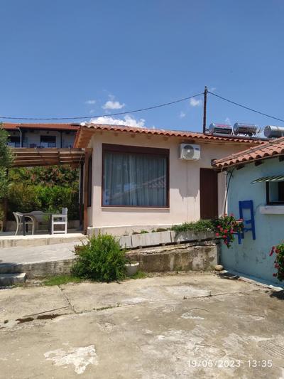 Pefkonas Apartments 100 m from the beach