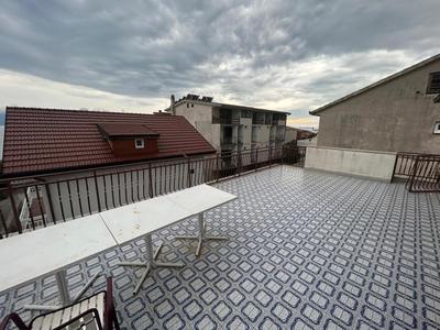 Apartment house near the sea in Podaca