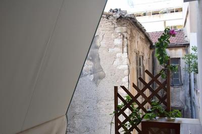 Cozy Athens Apartment / 2' from Metro Station