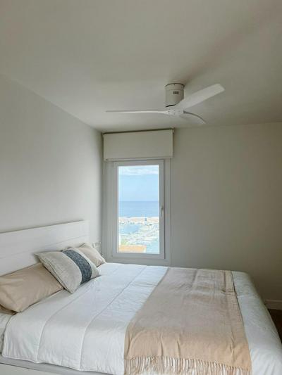 Modern new apartment, Perfect for golf and digital nomads , sea view and parking