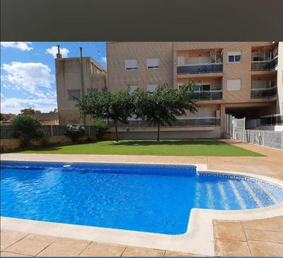 1 bajo con 2 Terrazas piscina y jardin