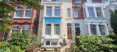 Brightwater Modern Ground Floor, 2 bedroom Apartment, with games, chill out room
