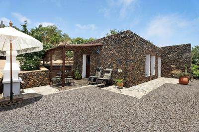 La Casa de Abajo