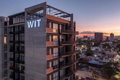 Loft In The Heart Of Americana, Have An Artsy Stay