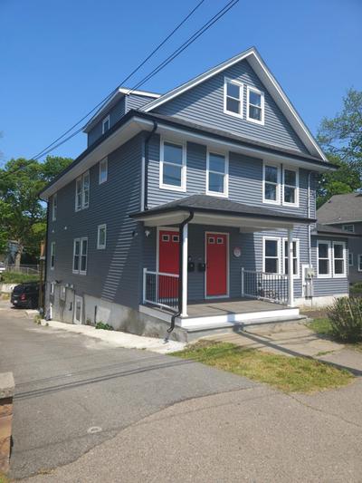 Modern Red Door Haven +5mins to Boston