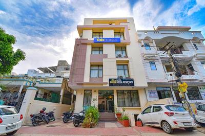 FabHotel Royal Residency