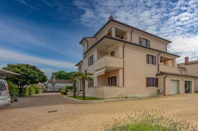 Apartments Lori