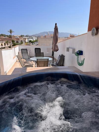 Atico Helena con solarium y jacuzzi privado en Laguna Beach
