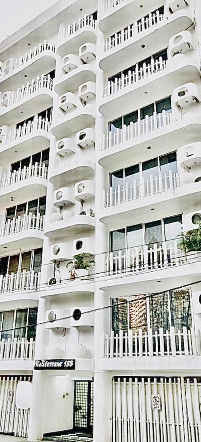 SKY INN Acapulco Y condominio mediterrane