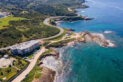Sea inside luxury apartment: vista mozzafiato
